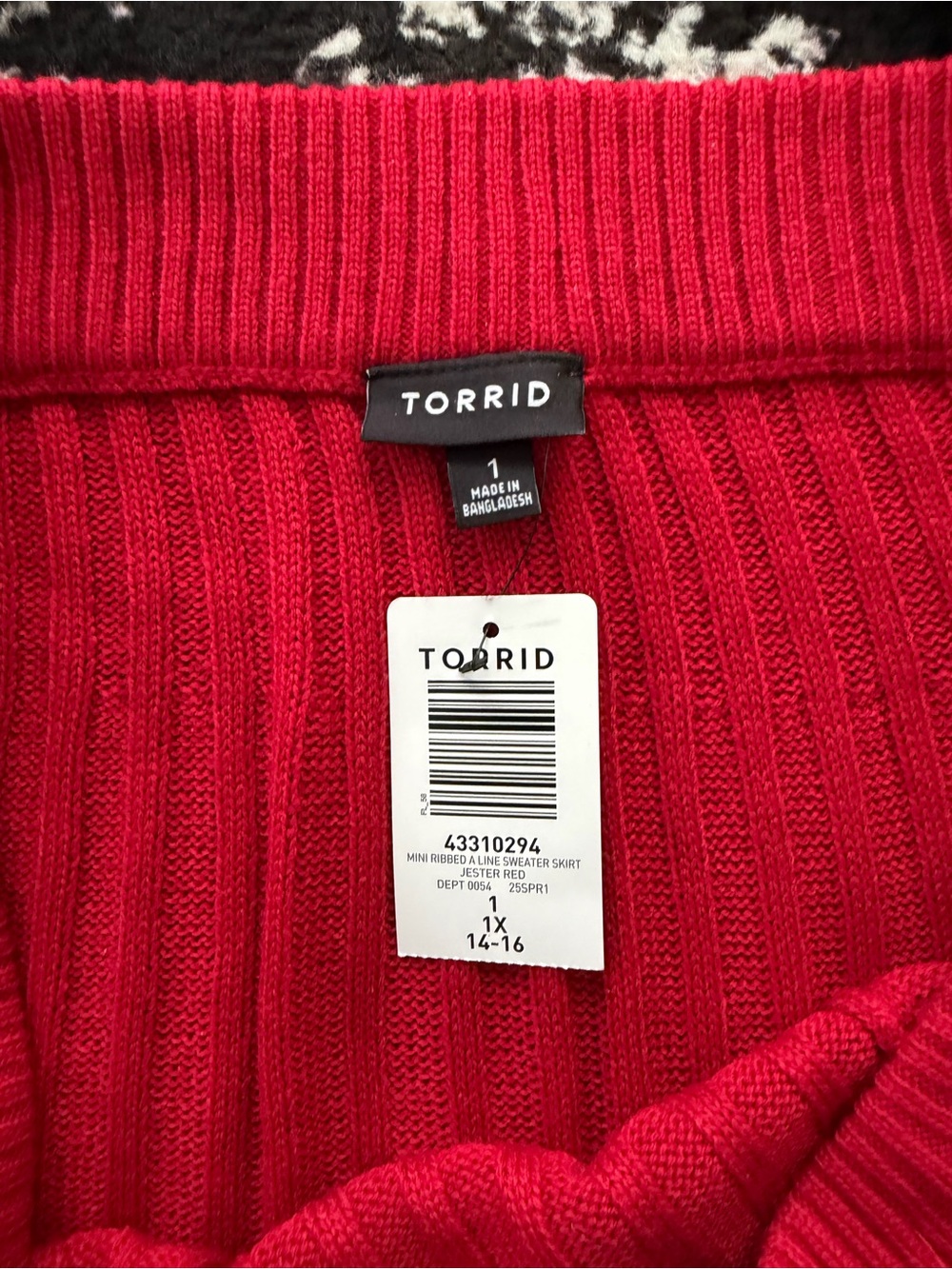 Torrid Ribbed Red Sweater Skirt and Turtleneck Set NWT - Women's 1X - Picture 5 of 12